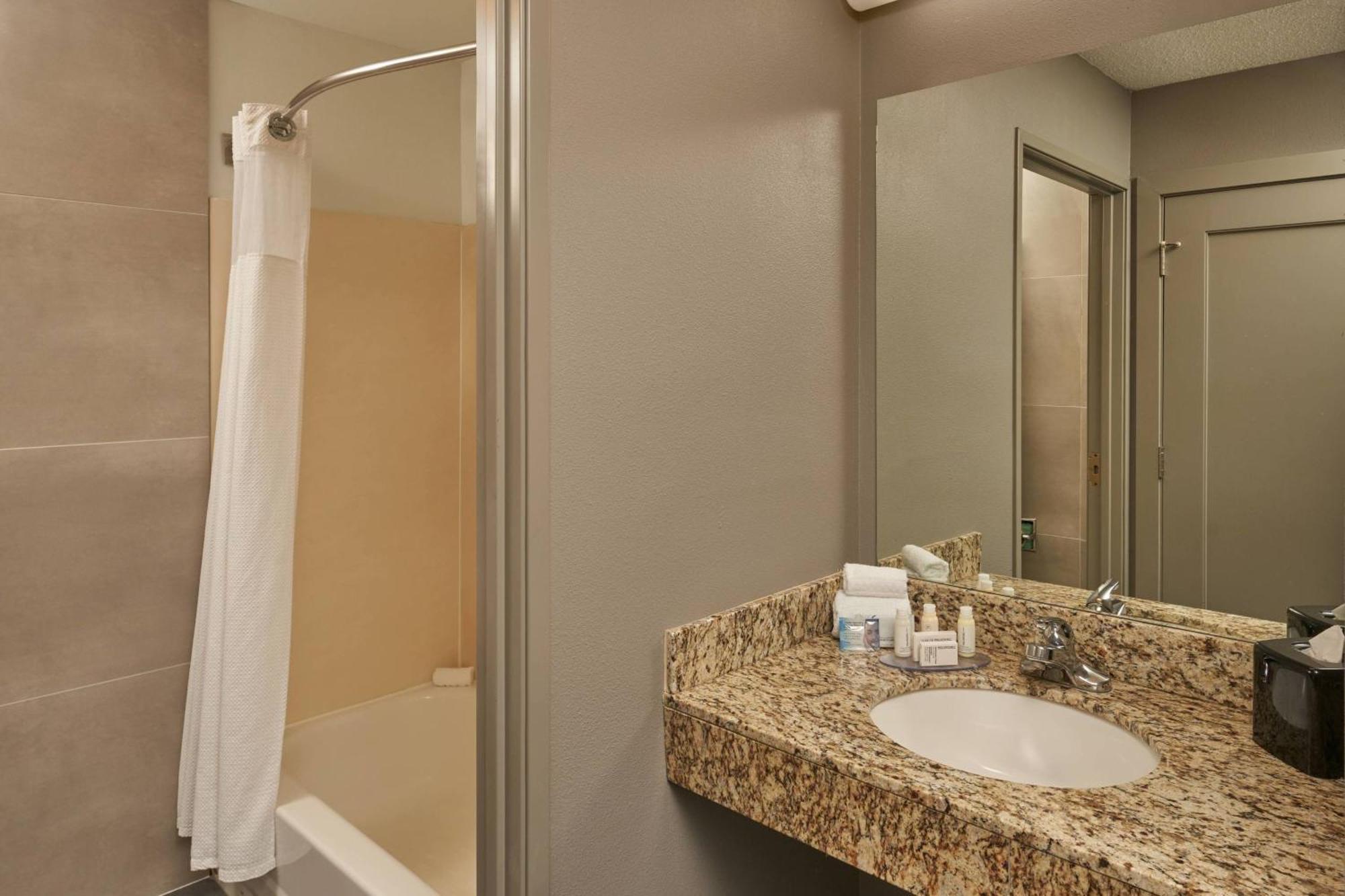 Courtyard By Marriott Indianapolis South Hotell Exteriör bild