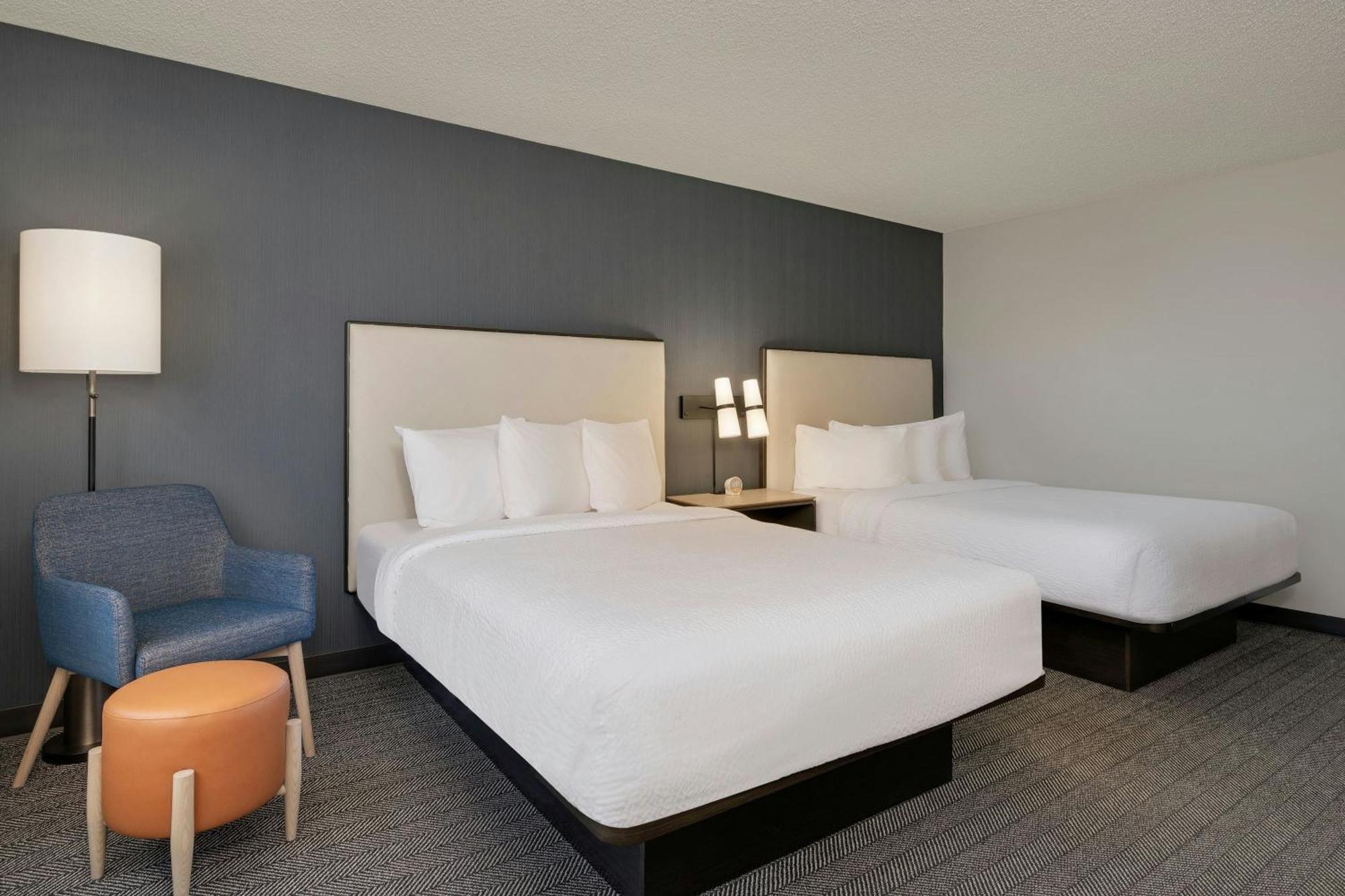 Courtyard By Marriott Indianapolis South Hotell Exteriör bild