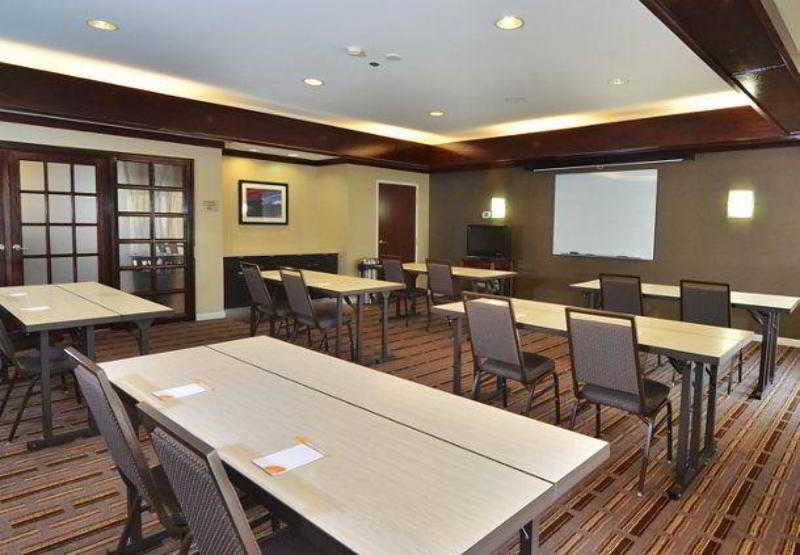Courtyard By Marriott Indianapolis South Hotell Exteriör bild